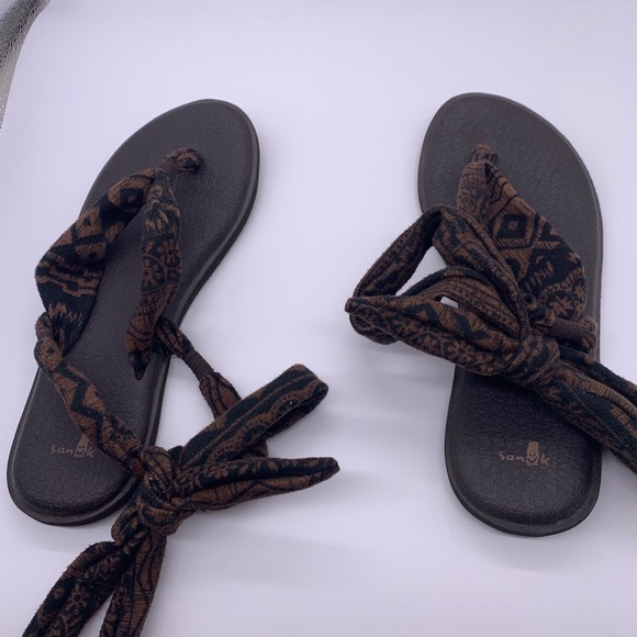 Sanuk Yoga Slinged Up Tie Ankles Tribal Sandals - Picture 6 of 14